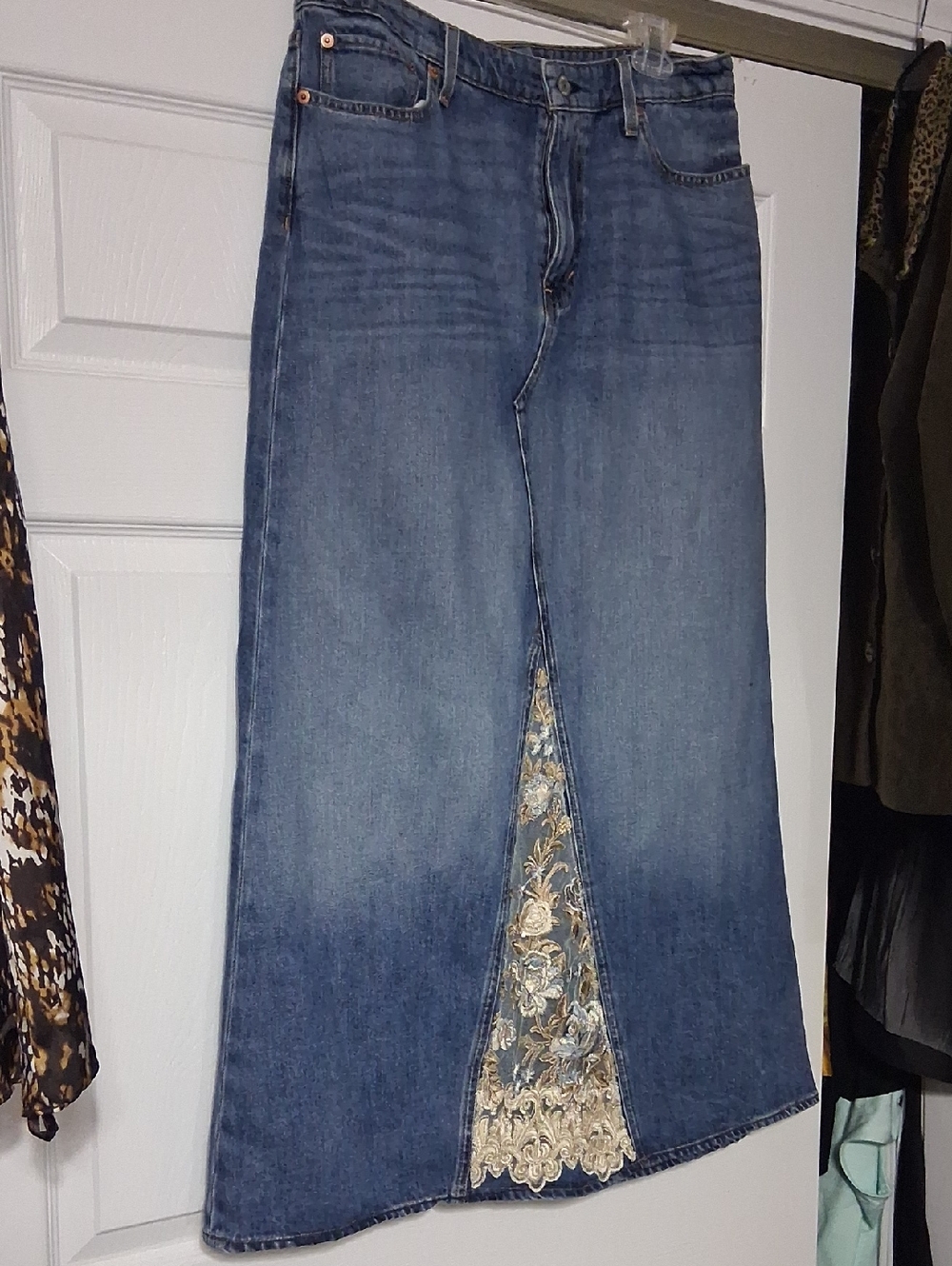 Lucky Brand Sz 30 Women’s Straight-Leg Blue Denim Jeans Skirt with Lace Inset